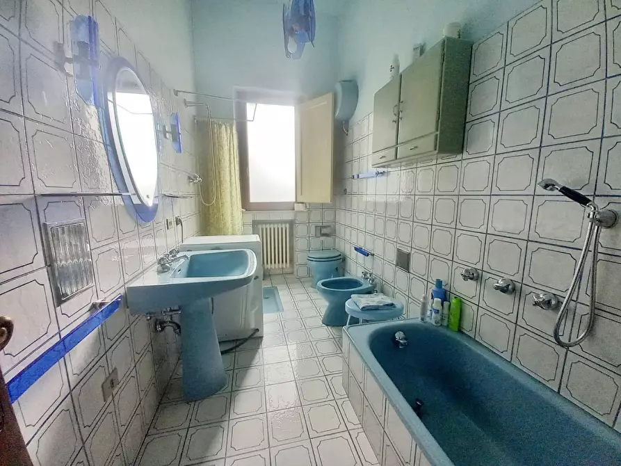 Immagine 32 di Villa in vendita  a Castelfiorentino