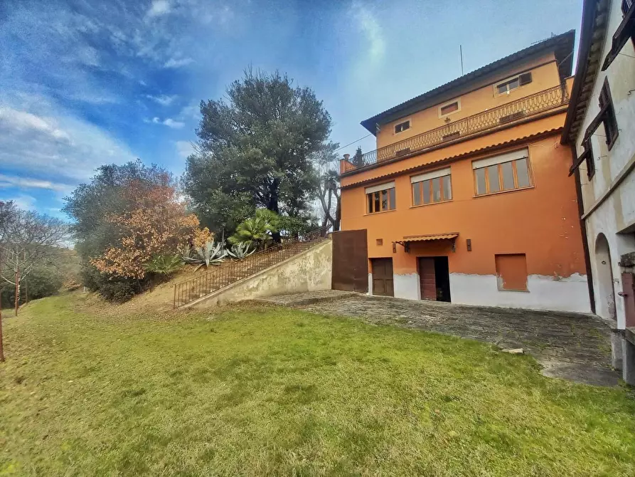 Immagine 42 di Villa in vendita  a Castelfiorentino