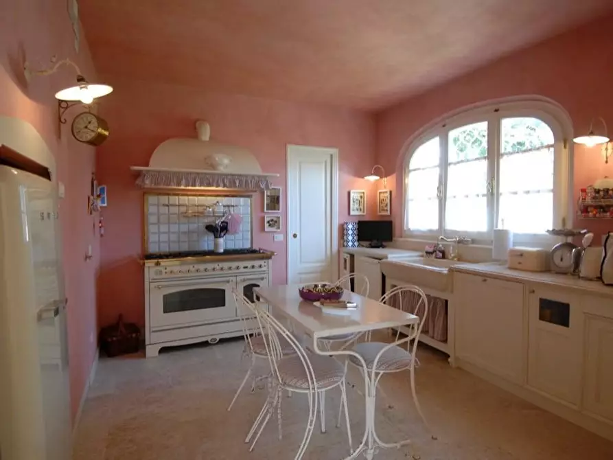 Immagine 7 di Villa in affitto  a Forte Dei Marmi