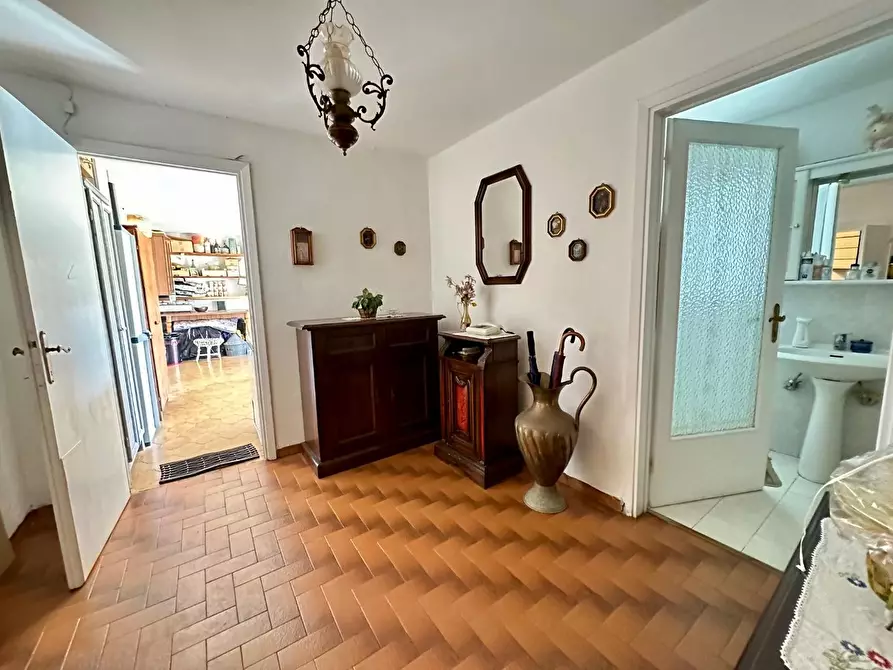 Immagine 21 di Villa in vendita  a Santa Maria A Monte