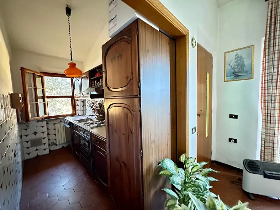 Immagine 8 di Villa in vendita  a Santa Maria A Monte