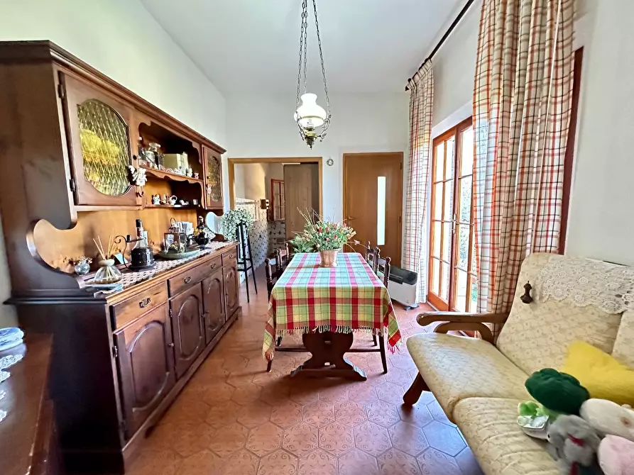 Immagine 6 di Villa in vendita  a Santa Maria A Monte