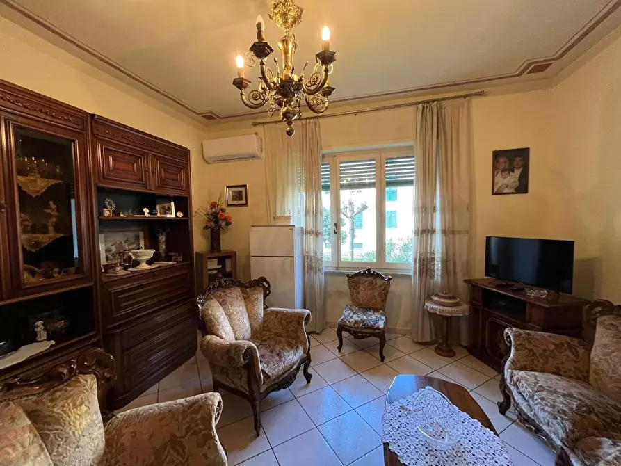 Immagine 14 di Appartamento in vendita  a Pontedera