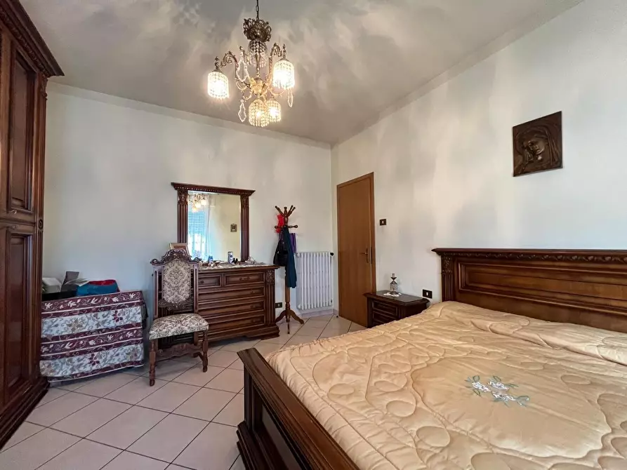 Immagine 23 di Appartamento in vendita  a Pontedera