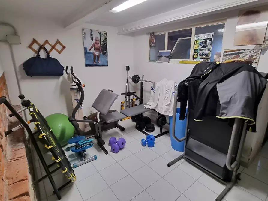 Immagine 19 di Villa in vendita  a Pisa