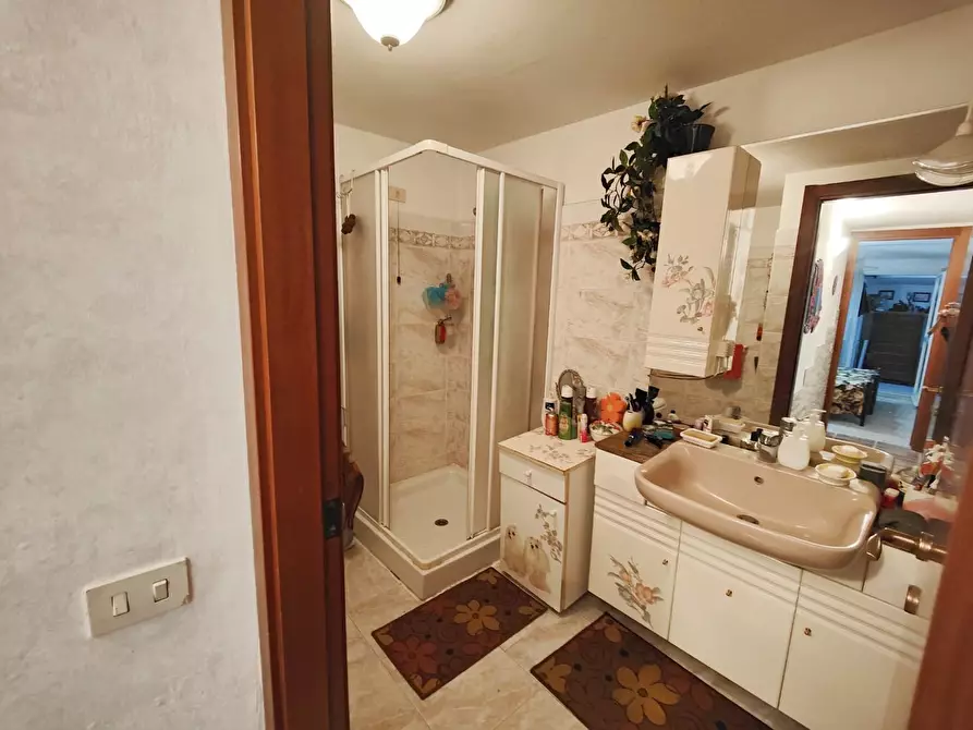 Immagine 7 di Casa semindipendente in vendita  a Ameglia