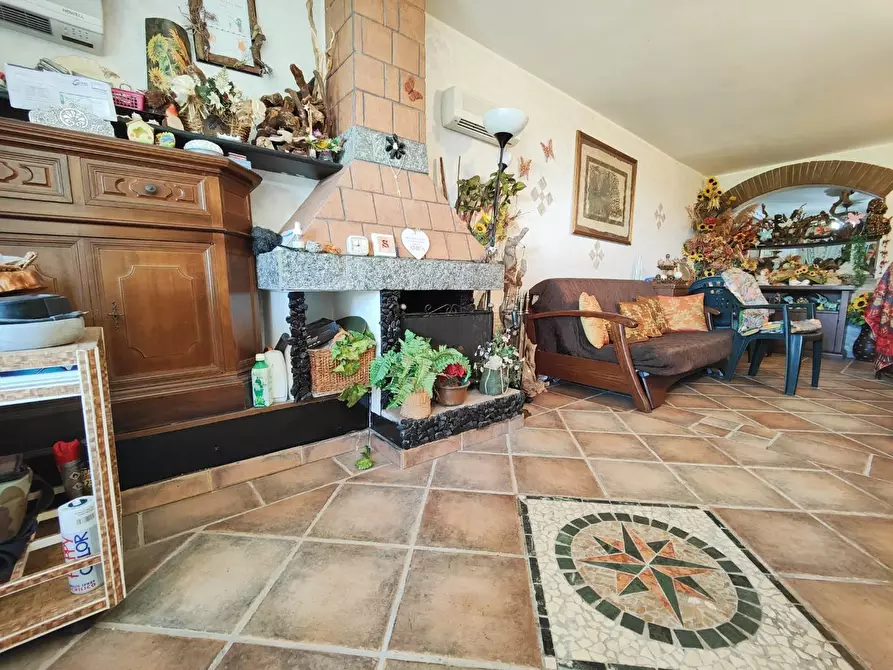 Immagine 3 di Casa semindipendente in vendita  a Ameglia