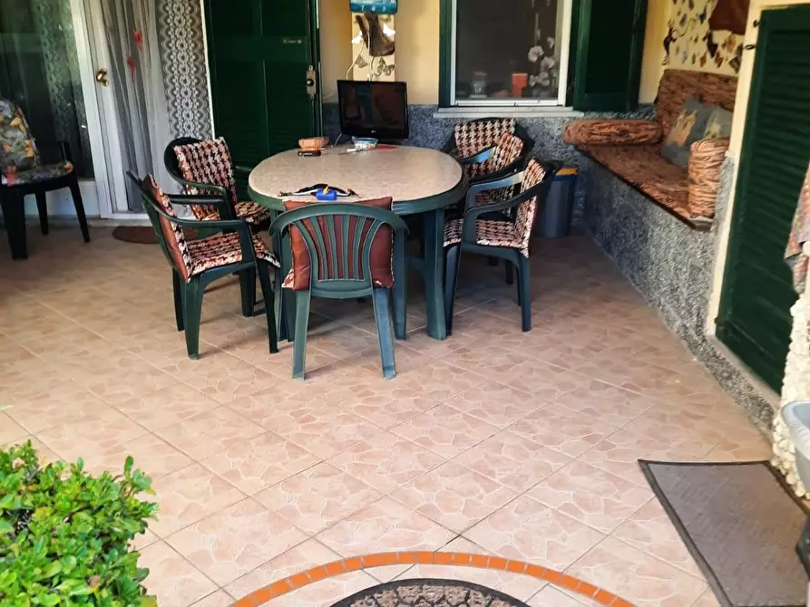 Immagine 4 di Casa semindipendente in vendita  a Ameglia
