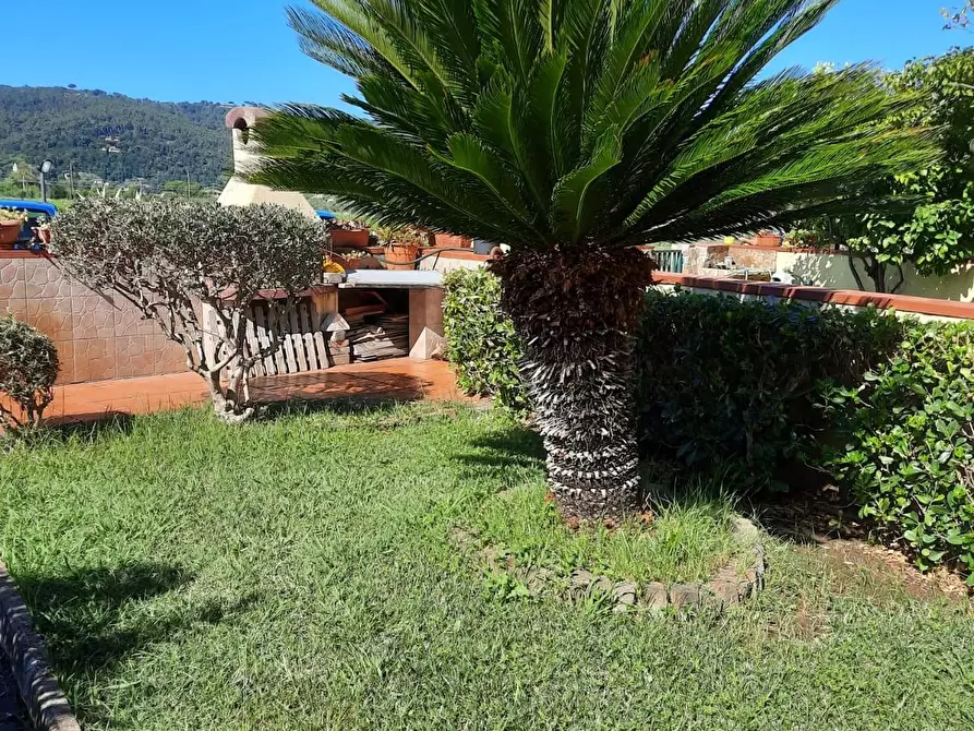 Immagine 6 di Casa semindipendente in vendita  a Ameglia