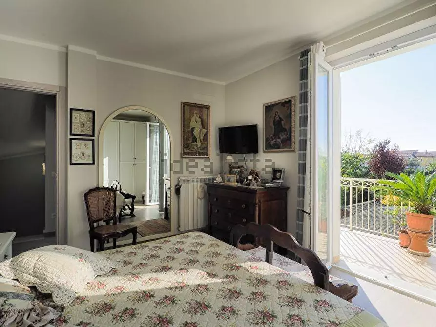 Immagine 10 di Villetta a schiera in vendita  a Massa