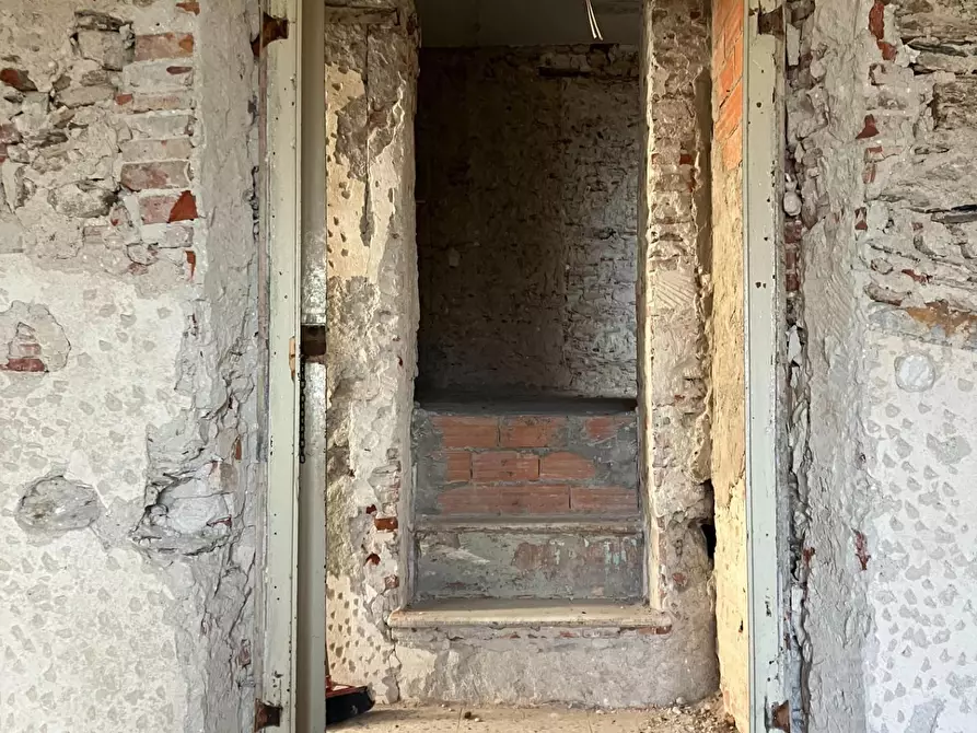 Immagine 6 di Appartamento in vendita  a Massa