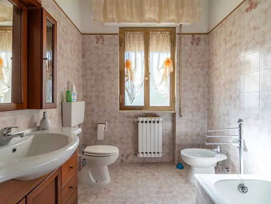 Immagine 53 di Villa in vendita  a Cerreto Guidi