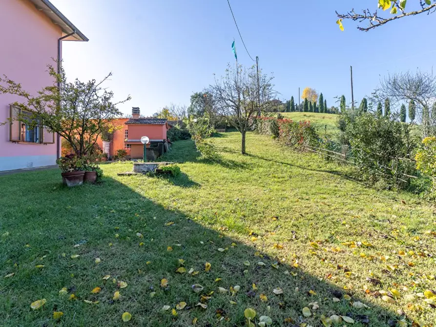 Immagine 7 di Villa in vendita  a Cerreto Guidi