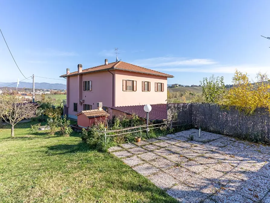 Immagine 2 di Villa in vendita  a Cerreto Guidi