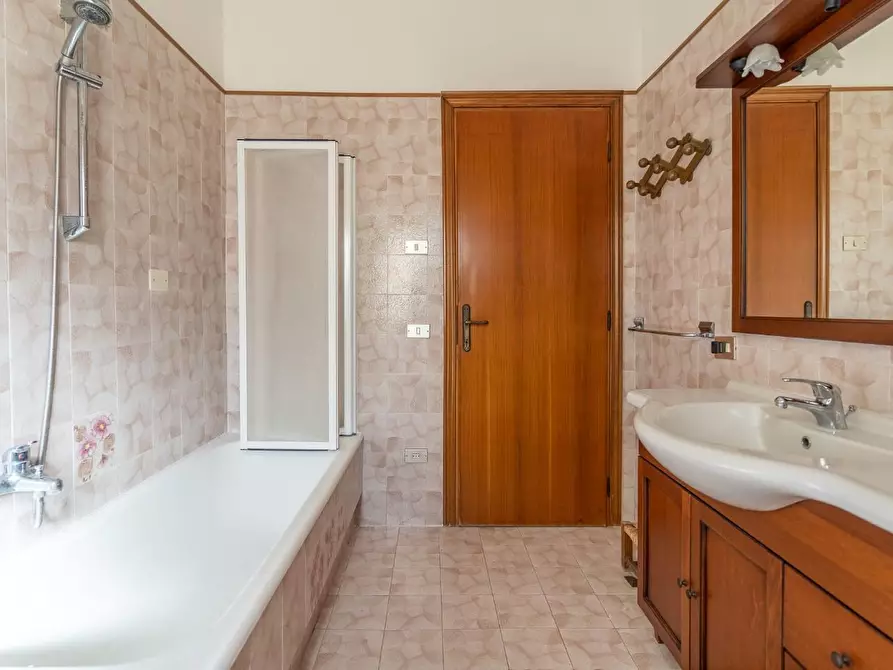 Immagine 54 di Villa in vendita  a Cerreto Guidi