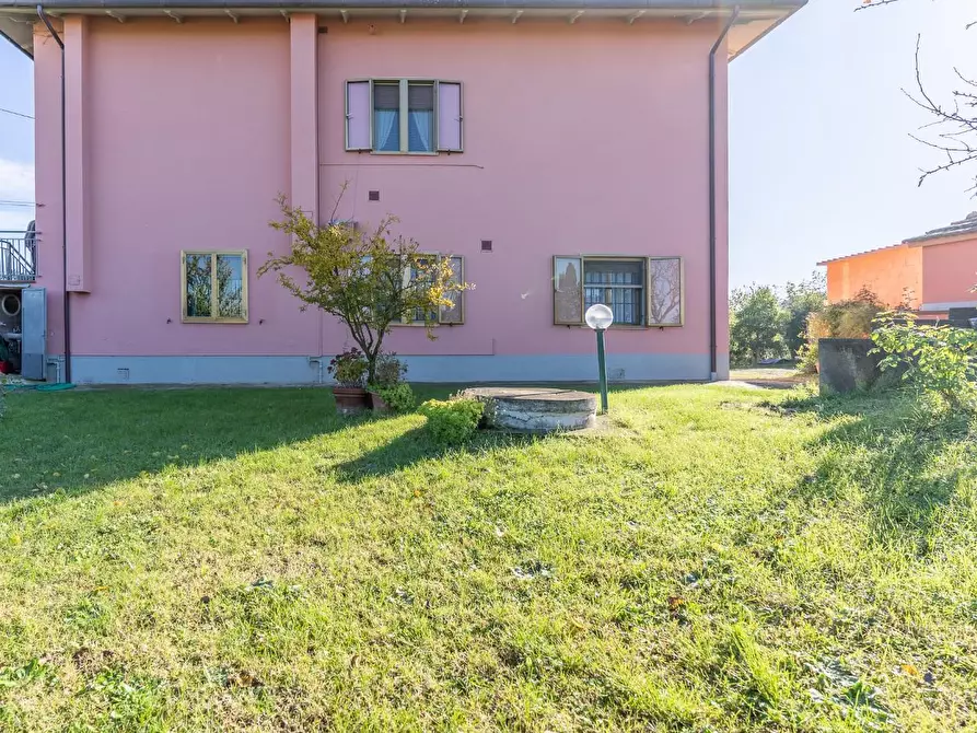 Immagine 6 di Villa in vendita  a Cerreto Guidi