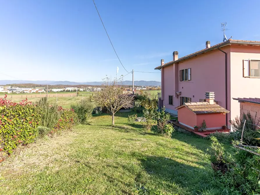 Immagine 4 di Villa in vendita  a Cerreto Guidi