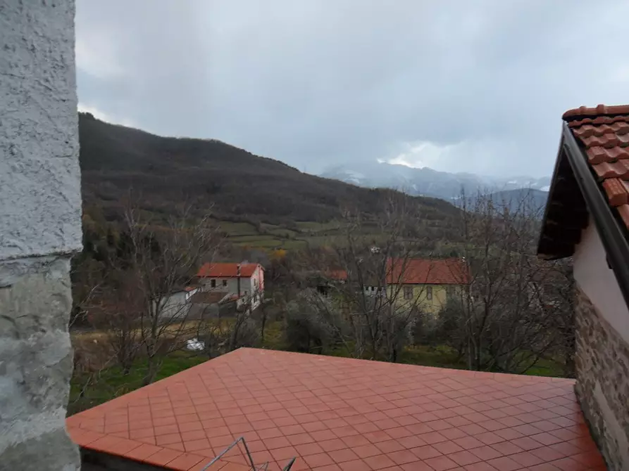 Immagine 21 di Porzione di casa in vendita  a Casola In Lunigiana