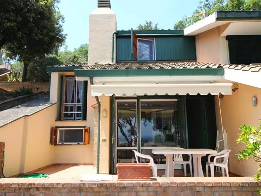 Immagine 6 di Villetta a schiera in vendita  a Castiglione Della Pescaia