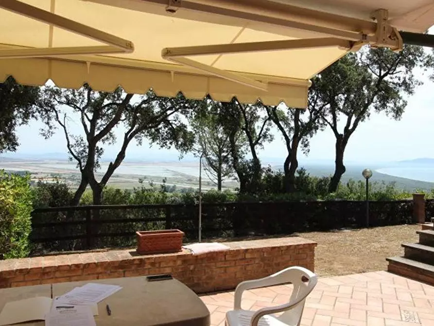 Immagine 9 di Villetta a schiera in vendita  a Castiglione Della Pescaia