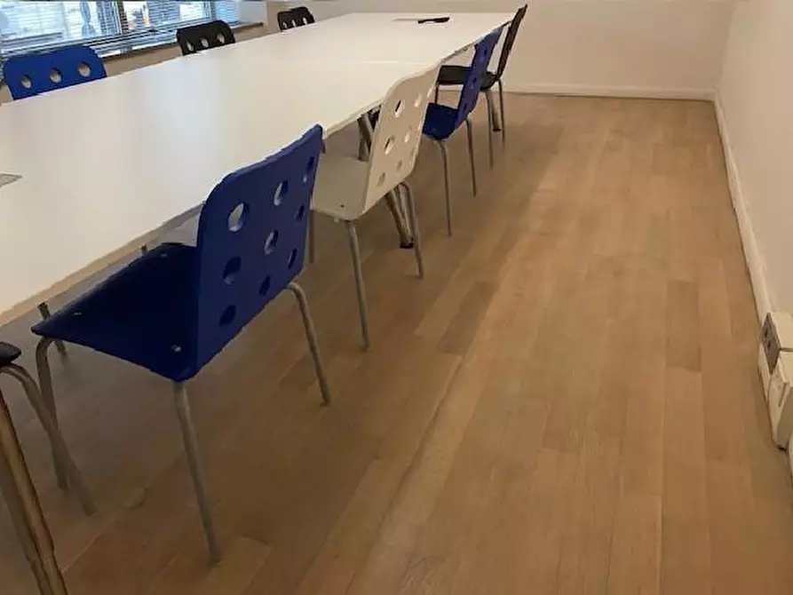 Immagine 3 di Ufficio in vendita  a Pisa
