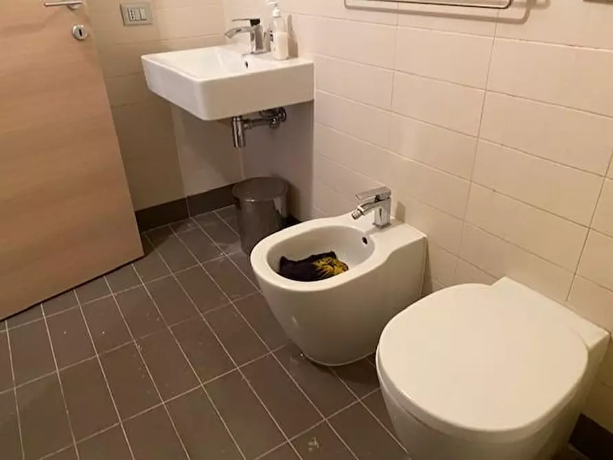 Immagine 6 di Ufficio in vendita  a Pisa