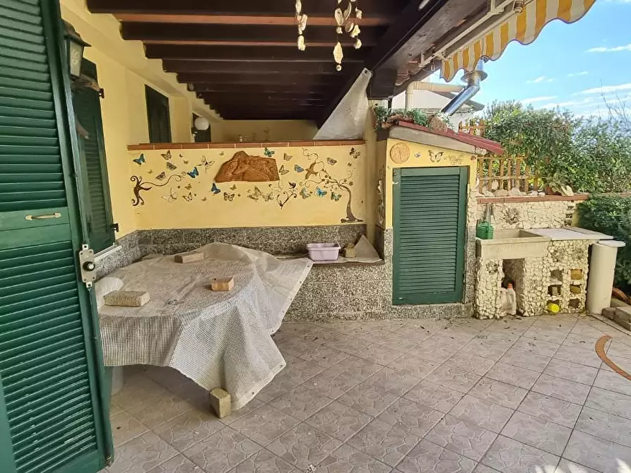 Immagine 25 di Appartamento in vendita  a Sarzana