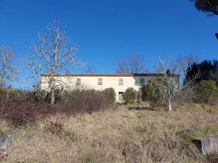 Immagine 1 di Casa colonica in vendita  a Fucecchio