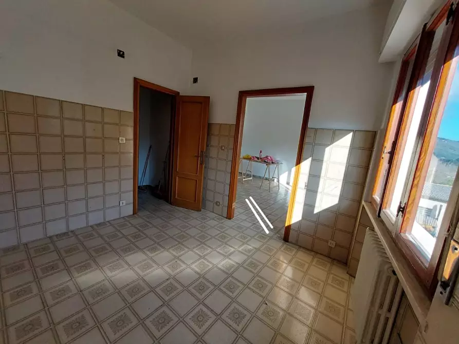 Immagine 10 di Appartamento in vendita  a Buti