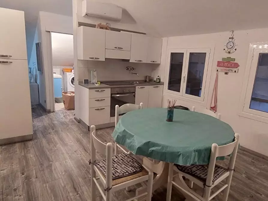 Immagine 12 di Appartamento in vendita  a Ameglia