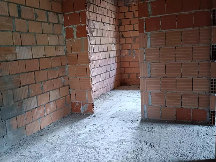 Immagine 7 di Villa in vendita  a Barga