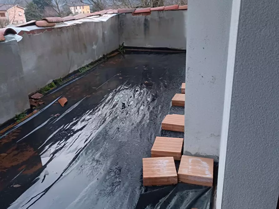 Immagine 9 di Villa in vendita  a Barga