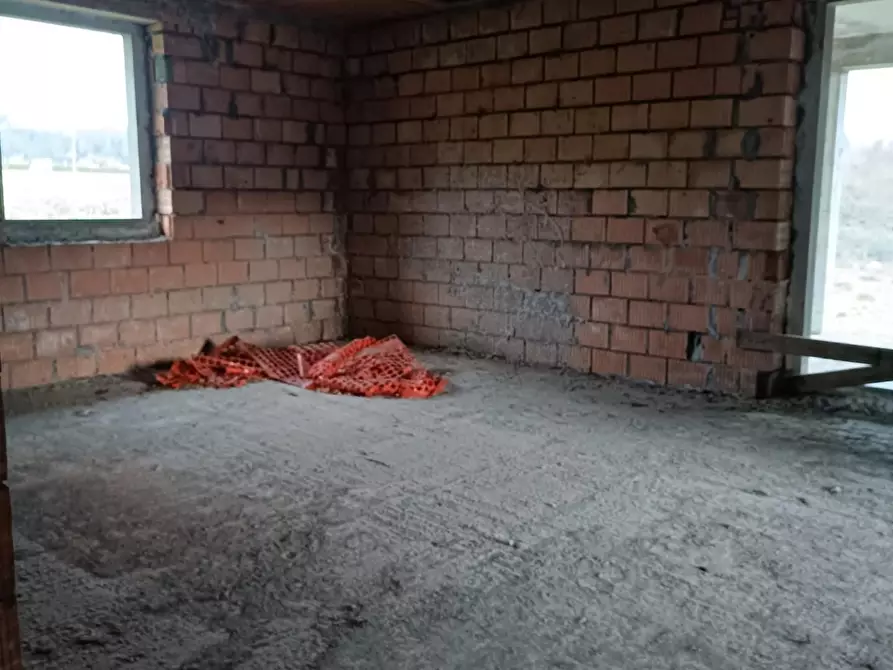 Immagine 12 di Villa in vendita  a Barga