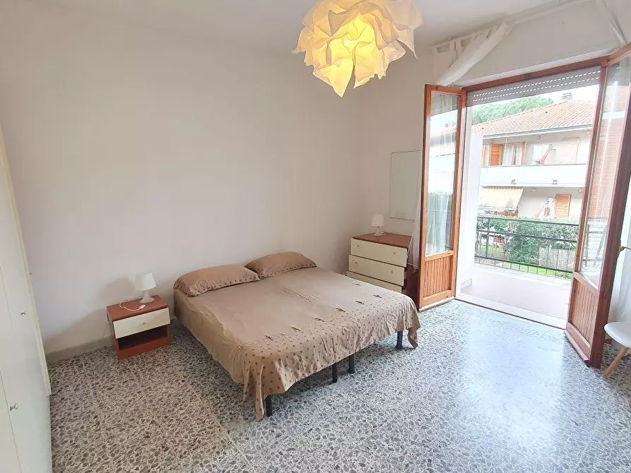 Immagine 11 di Appartamento in vendita  a Massa