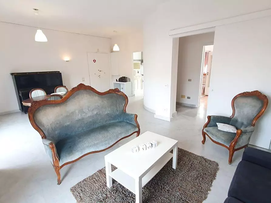 Immagine 3 di Appartamento in vendita  a Massa