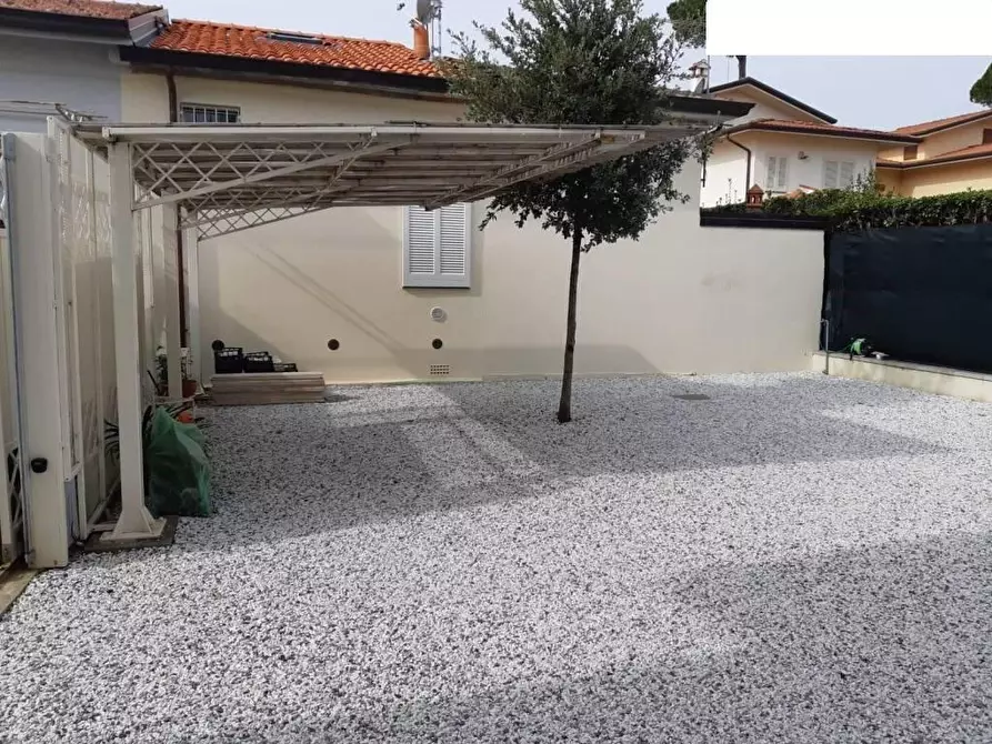 Immagine 2 di Appartamento in affitto  a Forte Dei Marmi