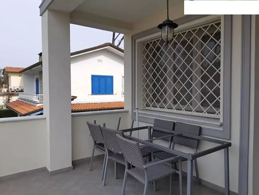Immagine 8 di Appartamento in affitto  a Forte Dei Marmi