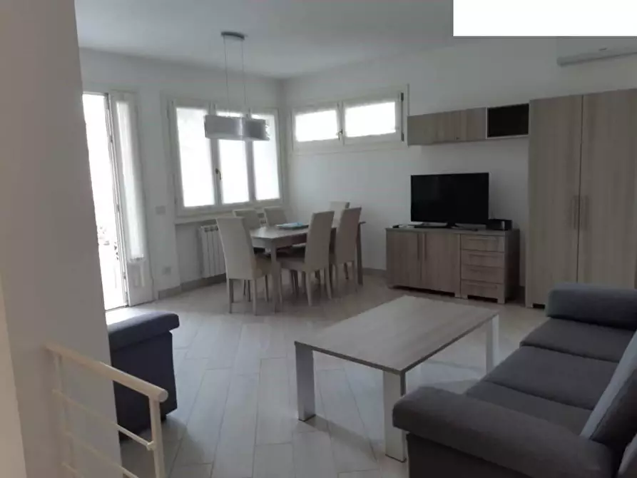 Immagine 6 di Appartamento in affitto  a Forte Dei Marmi