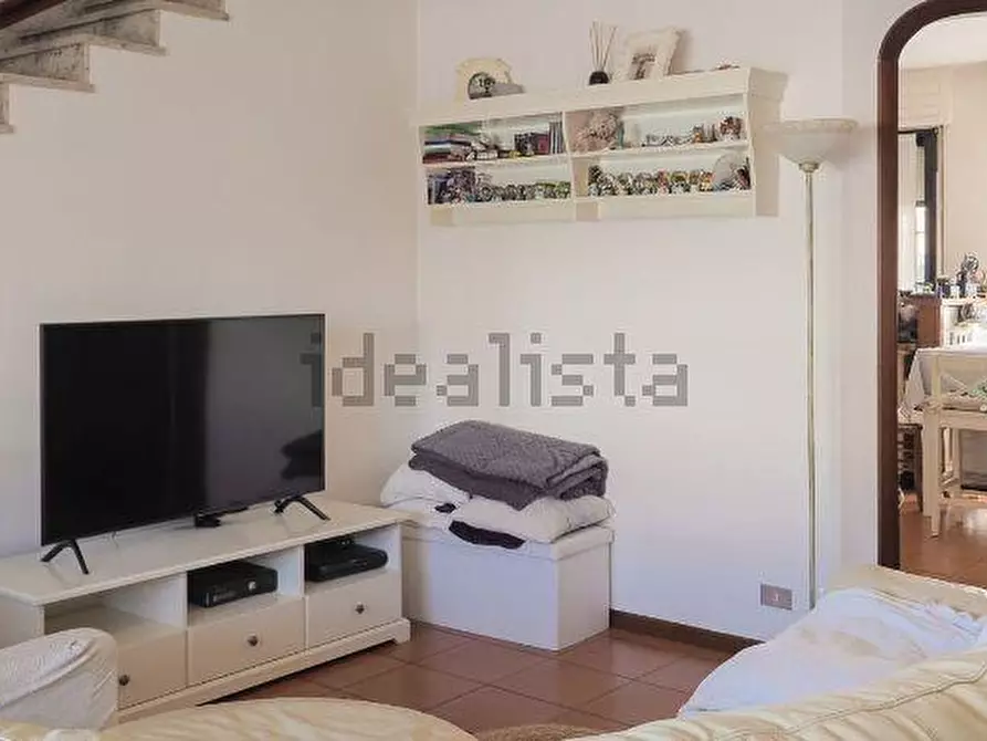 Immagine 6 di Porzione di casa in vendita  a Massa