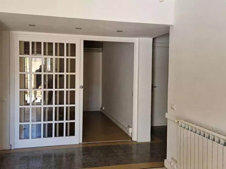 Immagine 7 di Appartamento in vendita  a Massa