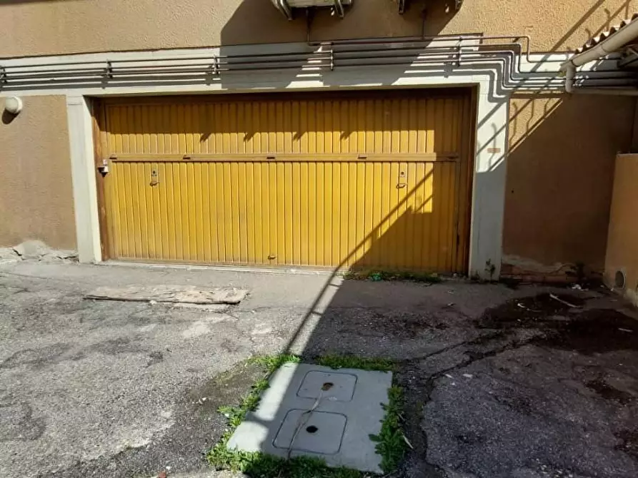 Immagine 12 di Garage in vendita  a Empoli