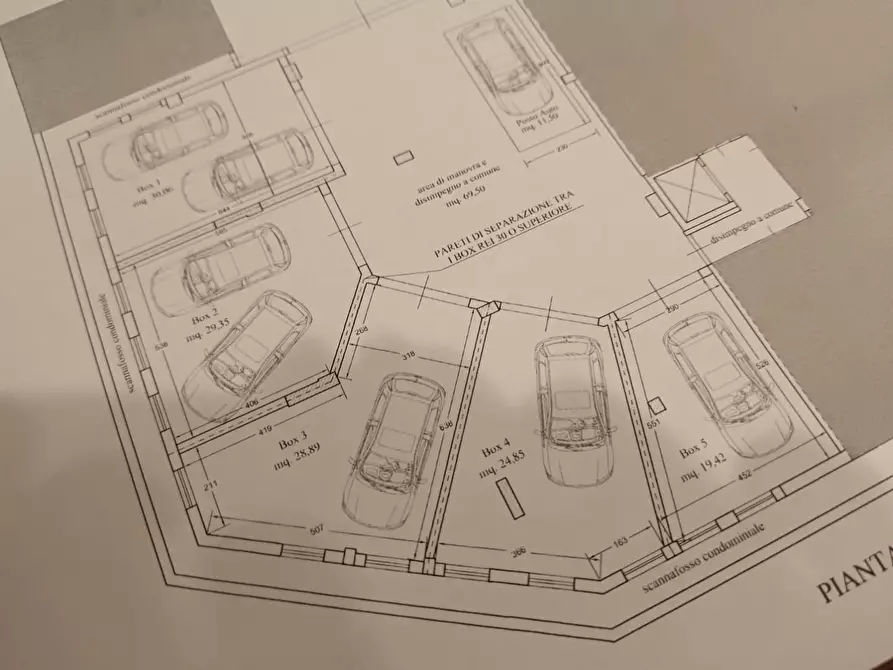 Immagine 14 di Garage in vendita  a Empoli