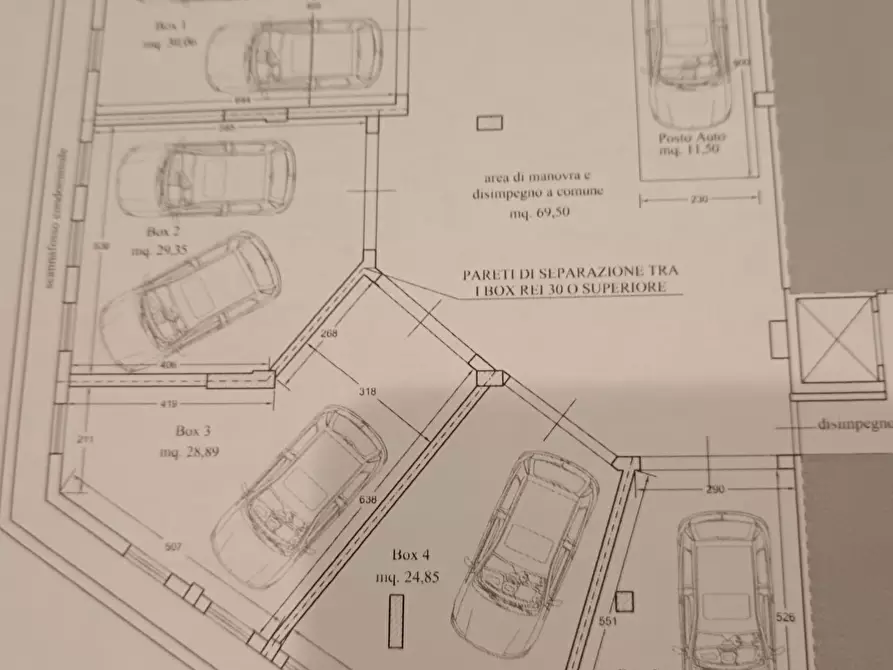 Immagine 12 di Garage in vendita  a Empoli