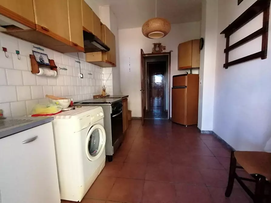 Immagine 4 di Appartamento in vendita  a Carrara