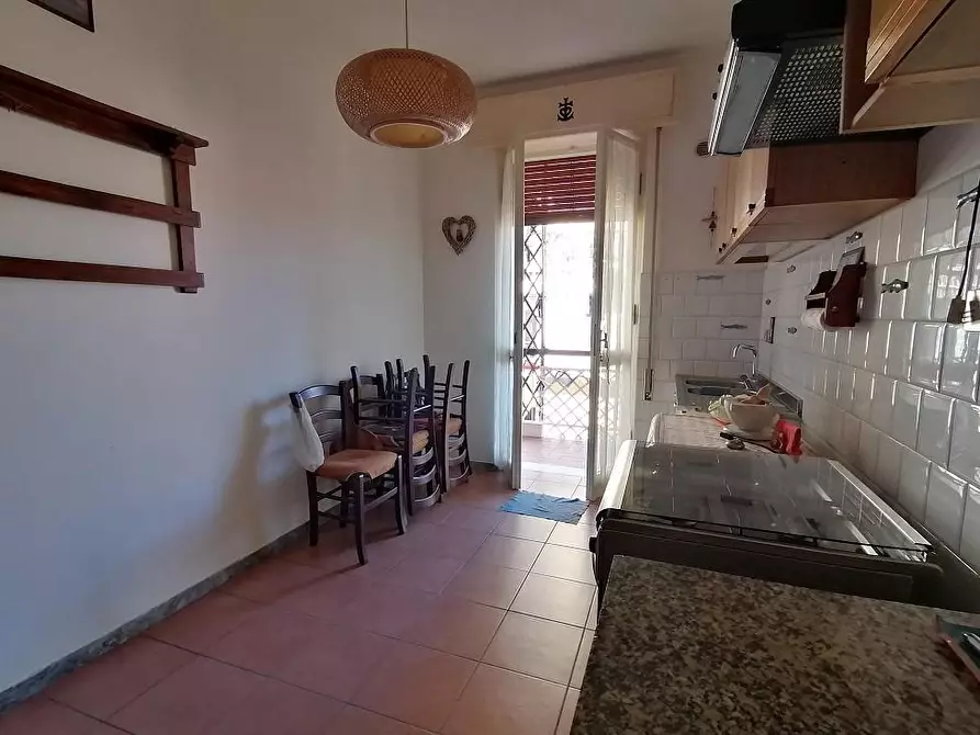 Immagine 3 di Appartamento in vendita  a Carrara