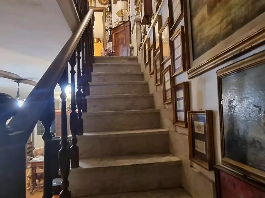 Immagine 12 di Villetta a schiera in vendita  a Massa