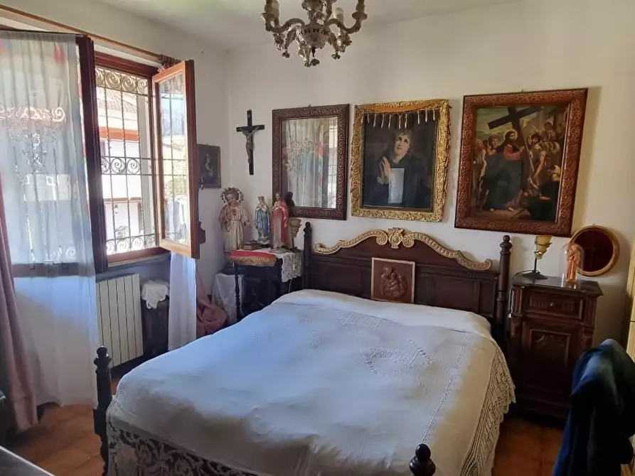 Immagine 13 di Villetta a schiera in vendita  a Massa