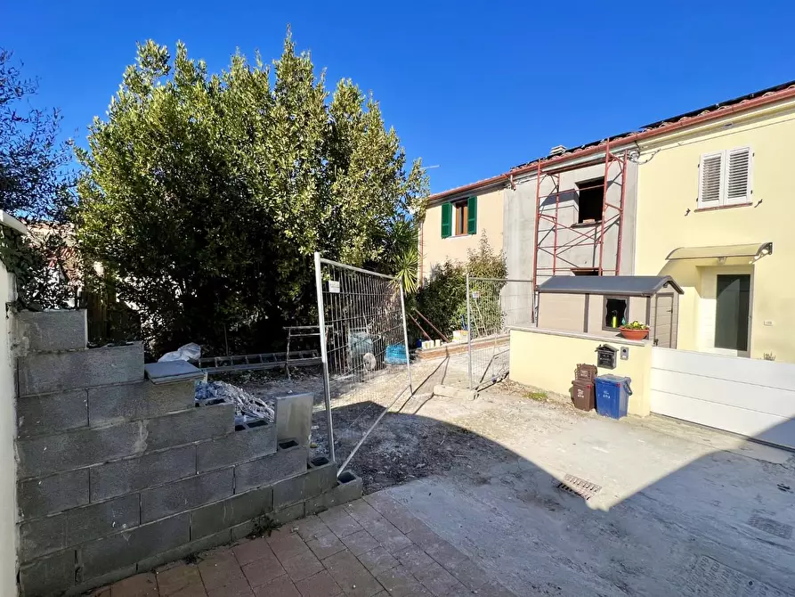 Immagine 13 di Terratetto in vendita  a San Giuliano Terme