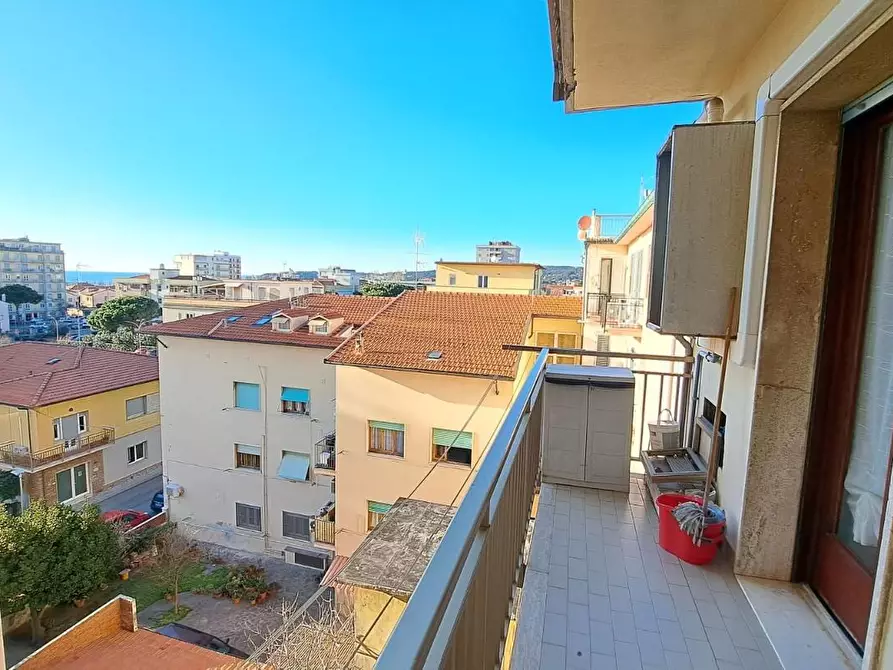 Immagine 10 di Appartamento in vendita  a Rosignano Marittimo