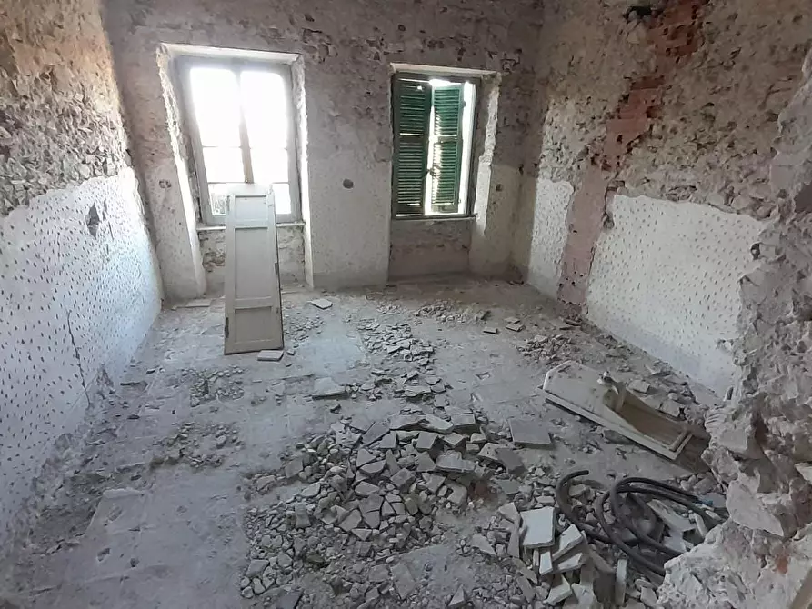 Immagine 9 di Appartamento in vendita  a Massa